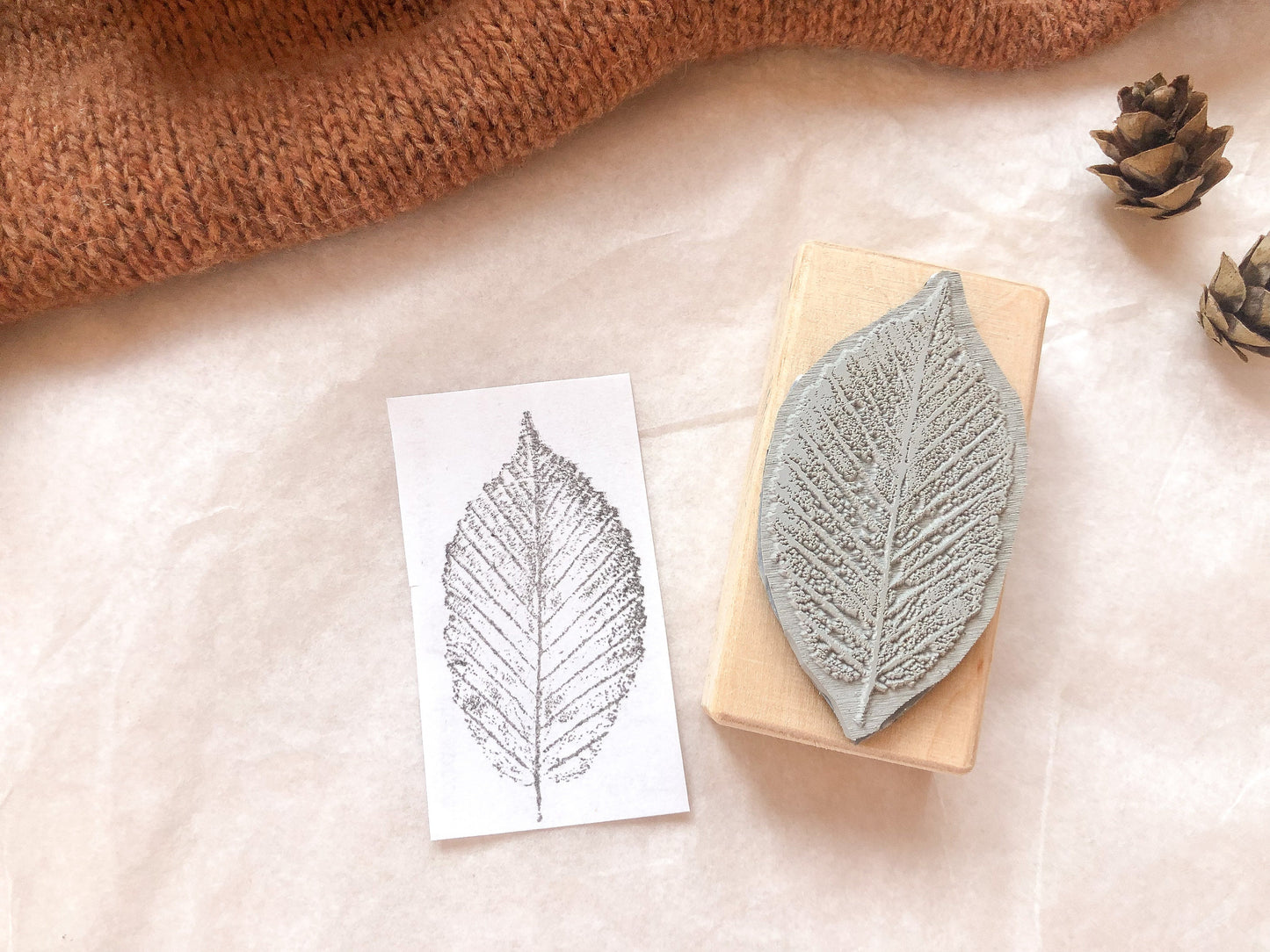 II Holzstempel Herbstblatt, Herbst, Stempel, Laserstempel, samesjournal
