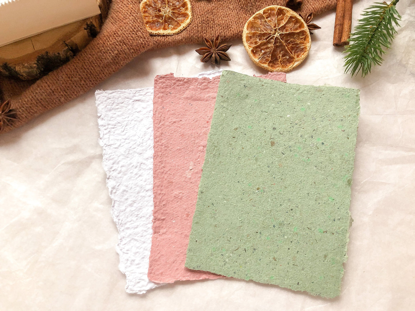 Ensemble de Noël, papier fait main, coloré