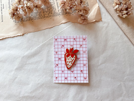 Erdbeere Pin, Enamel Pin - samesjournal