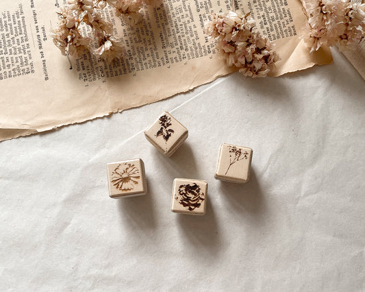 Wooden stamp mini flowers
